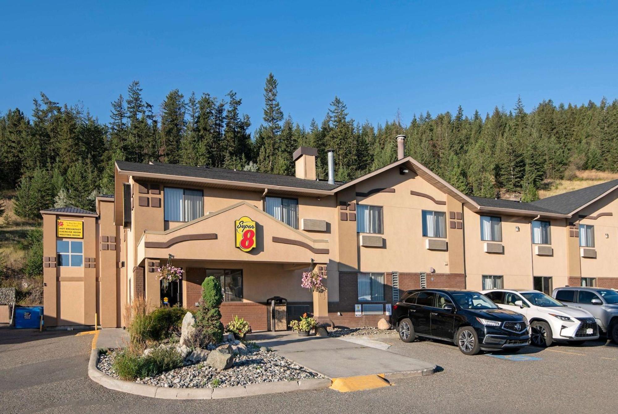 Готель Super 8 By Wyndham Kamloops On The Hill Екстер'єр фото
